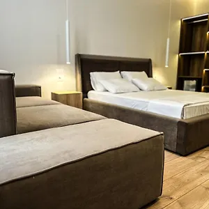 Alexander Hotel
