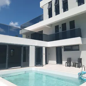 villa-sanctuary.comcaribbean.com/